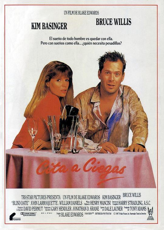 女人让男人看她身体影视海报